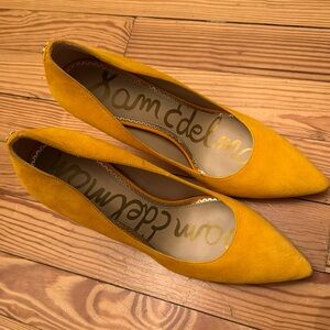 Gorgeous Sam Edelman pumps. Yellow.
